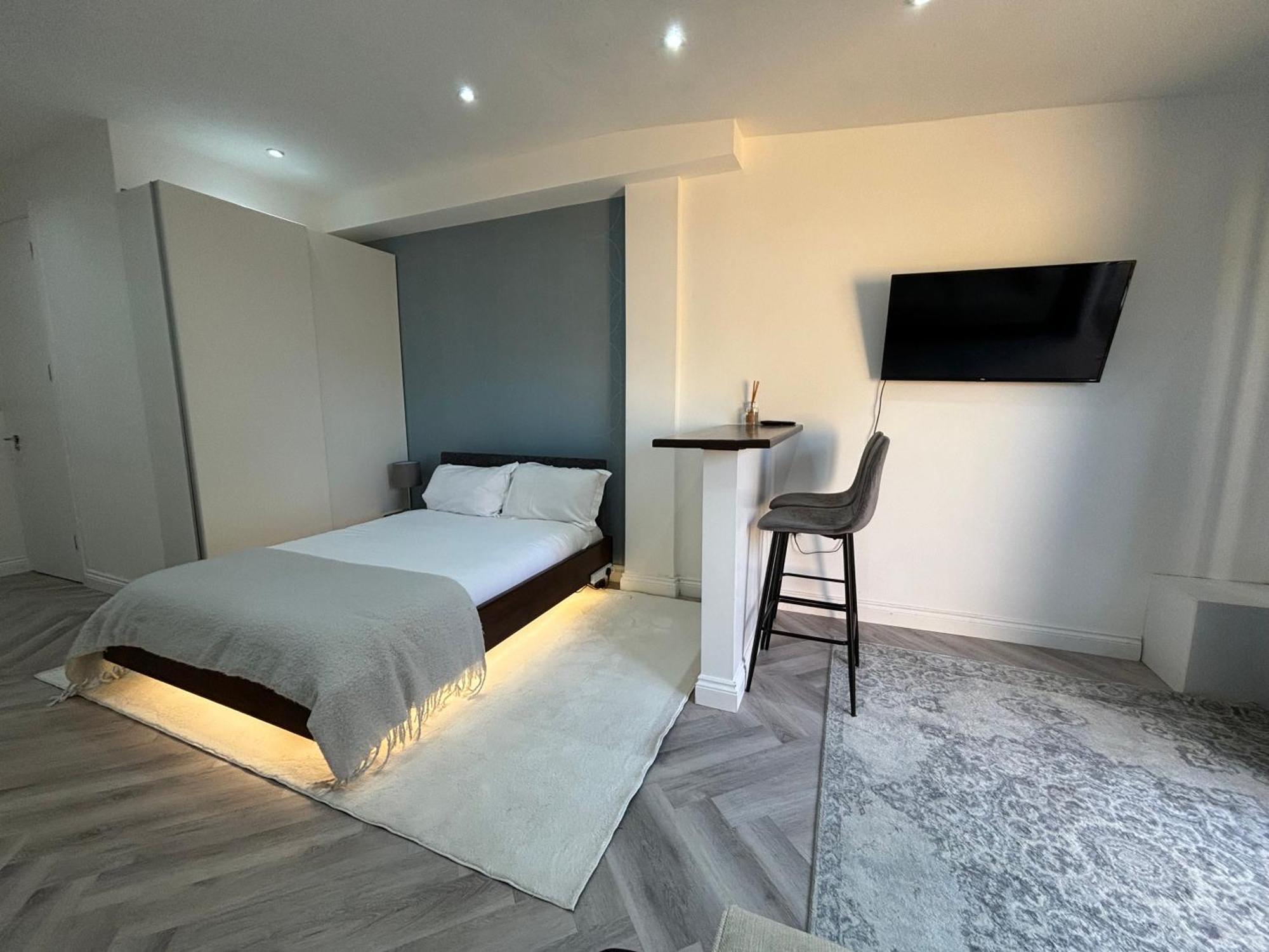 London Studios And Suites Harrow Exterior foto