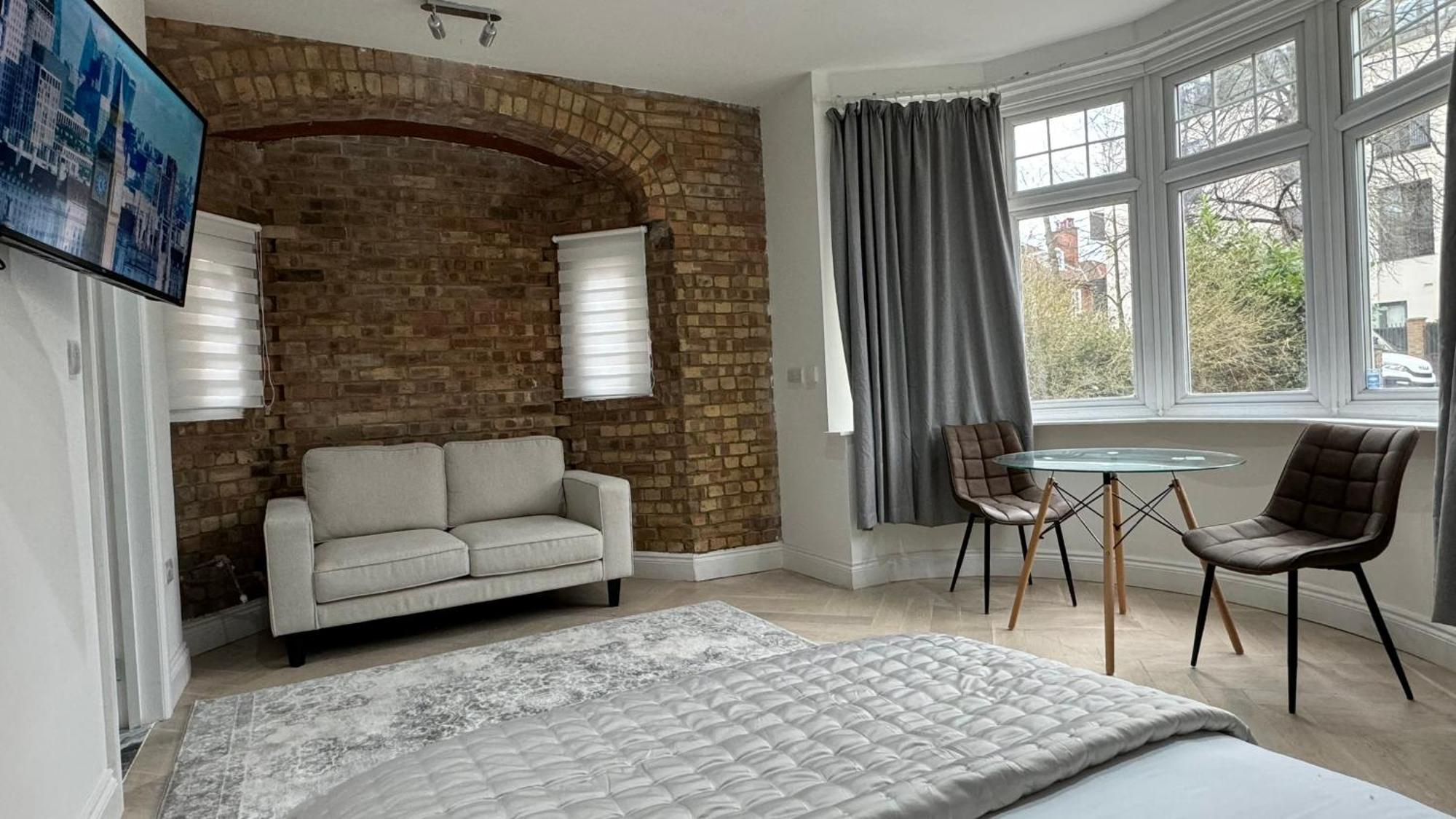 London Studios And Suites Harrow Exterior foto