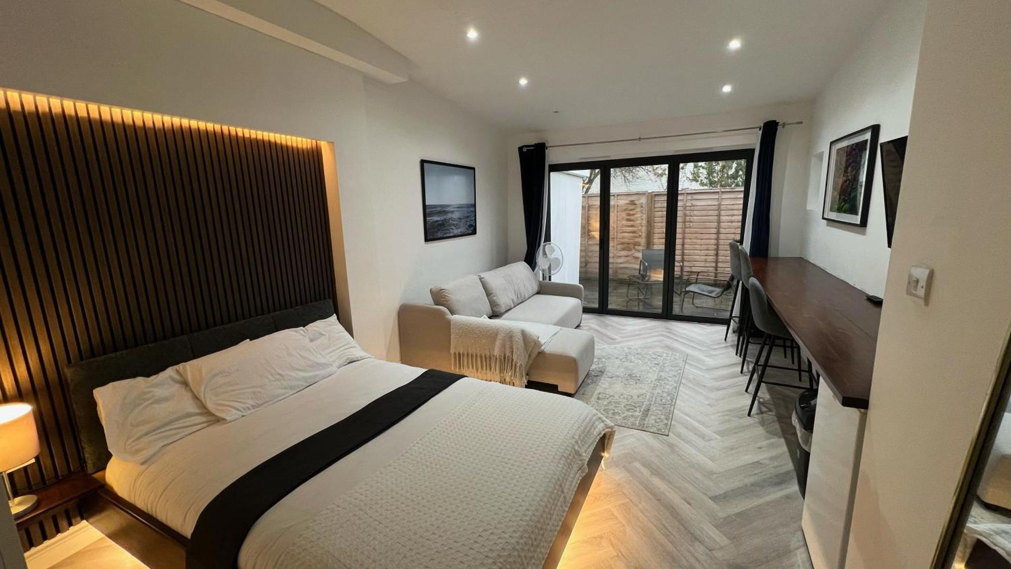 London Studios And Suites Harrow Exterior foto