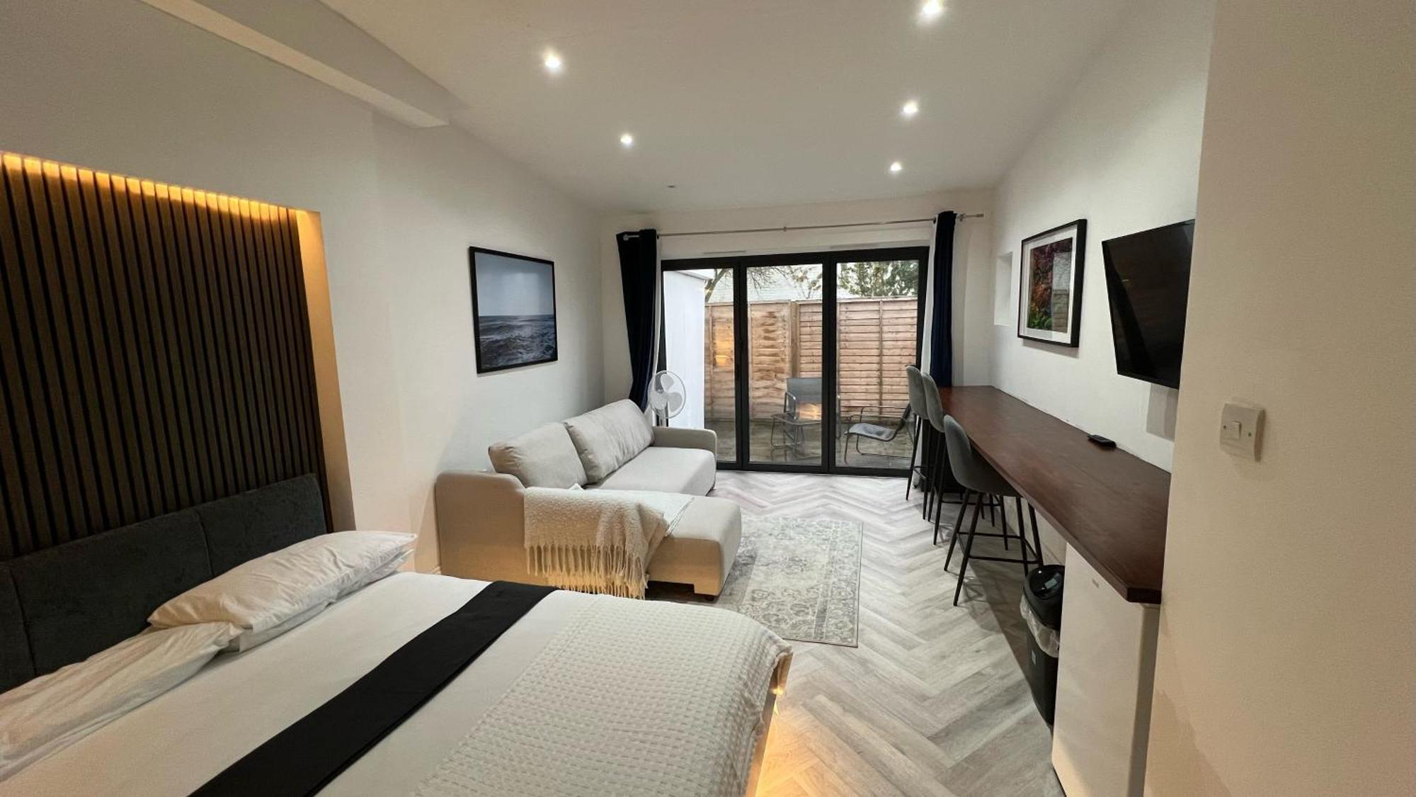 London Studios And Suites Harrow Exterior foto